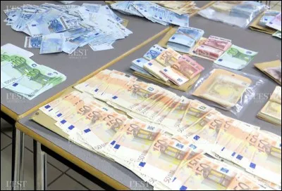 "Les Trois frères" est un film joué par Les Nuls.