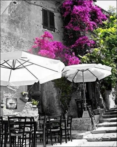 Que signifie "rester à sa place" ?