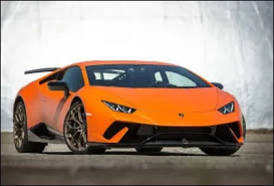 Quelle est la marque de cette magnifique voiture ?