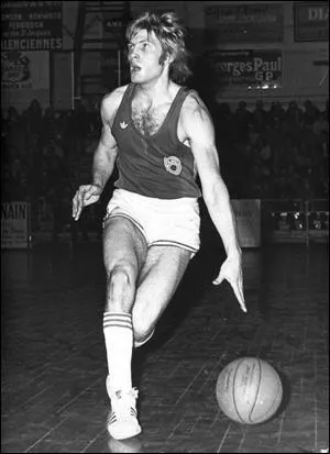 Qui est ce joueur (plusieurs slections en quipe de France) ?