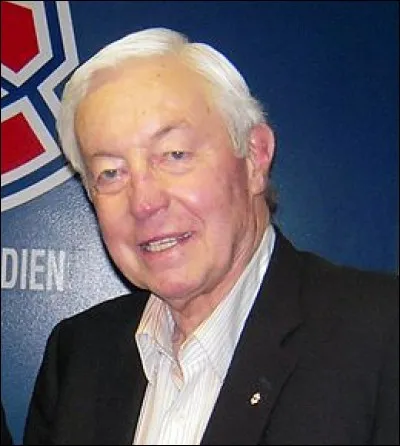 Quel centre a refusé un contrat avec les "Canadiens de Montréal" en 1951 pour jouer avec le club amateur des "As de Québec" ?