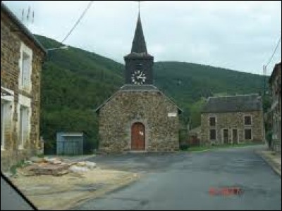 Village Ardennais, Anchamps se situe en région ...