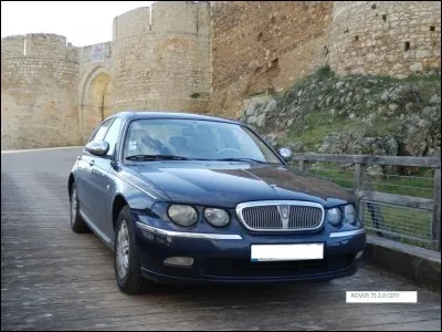 Le modèle 75 fut produit par ....