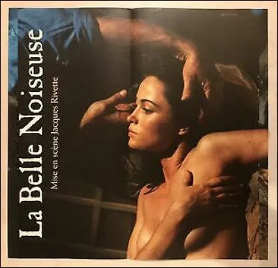 Pour les yeux, c'est joli coloris.
C'est un café qu'un nuage adouci.
On peut consommer ce fruit,
Ou ce morceau de beurre tout petit.
L'écureuil en fait ses emplettes,
Mais ne vaut guère plus que cacahuète !