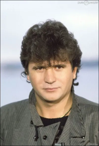 Daniel Balavoine a écrit ''L'Aziza'' en hommage à son épouse originaire du Maroc. Quelle ville marocaine est citée dans la chanson ?