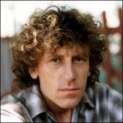 Complétez ces paroles de ''J'veux du cuir'' d'Alain Souchon : 

''Mais si je dis ça, je casse mon image.
Ce serait dommage d'être au chômage à mon âge.
Je veux du cuir, pas du peep show, du vécu.
Je veux des gros seins ----------------------''