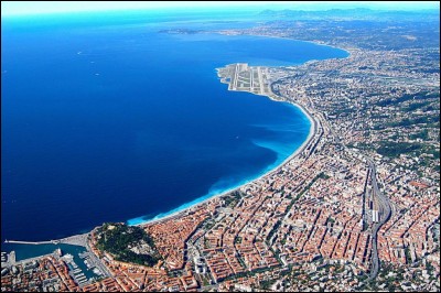 Quel terme utilisé par les anglophones désigne la Côte d'Azur ?