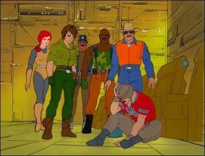 (G.I. Joe) Qui commande l'unit des G.I. Joe ?