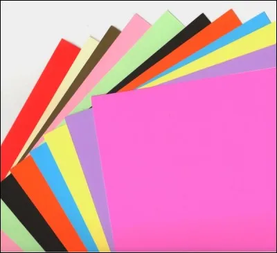 Quelle est la taille, en centimètres, d'une feuille de format A4 ?