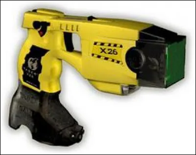 Fournissez la classification de cette arme définie comme un pistolet à impulsion électrique permettant de provoquer un choc électrique à distance et de ses munitions, en précisant la lettre de la catégorie et le numéro de la rubrique et le régime de l'acquisition et de la détention.