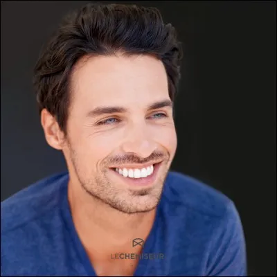 Dans la série qu'elle faite avec Devovo, son père est :