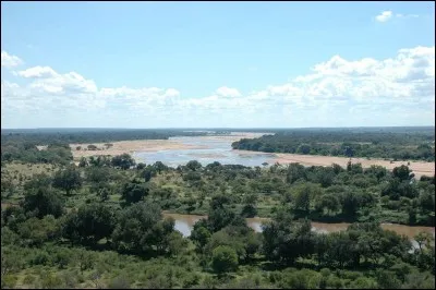 Dans quel pays se situe l'embouchure du fleuve Limpopo ?