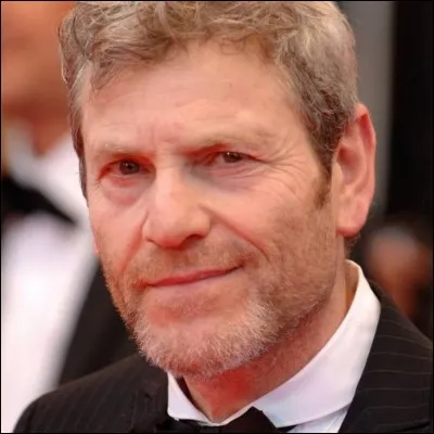 Je suis petit, faible et désemparé, mon grand ami n'est plus là pour me protéger, et il y a ce puma qui me poursuit, peut-être cette rivière sera-t-elle mon salut ?