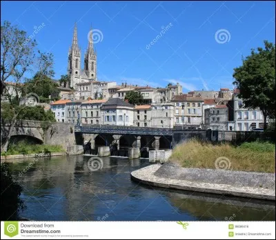 Quelle est la préfecture du département 79 ?