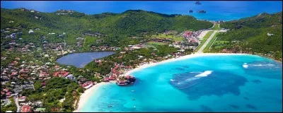 Avant 2007, de quelle île Saint-Barthélémy était-elle une dépendance ?