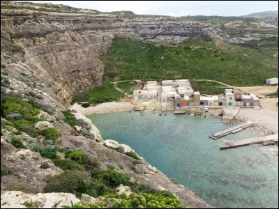 Le maltais est la langue nationale de l'archipel et celle utilisée au quotidien. De quelle langue le maltais est-il le plus proche ?