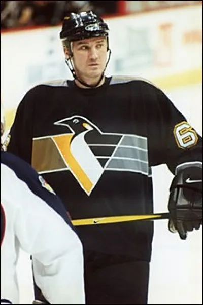 Après la "Merveille", le "Magnifique". Il sauva à lui seul la concession des "Penguins de Pittsburg", 20 ans avant Sydney Crosby.
Qui est-il ?