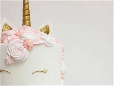 Comment s'appelle le fils de Roxane ?