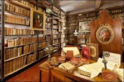 La bibliothèque devient un temple du livre. 
Quel penseur du XXIe siècle considère que l'industrie du livre est la force majeure remplissant de bouquins les rayons des bibliothèques du vingtième siècle ?