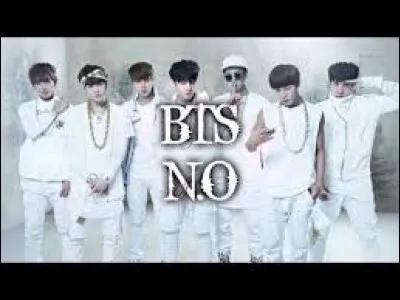 Avec quel morceau commencent-ils officiellement ?