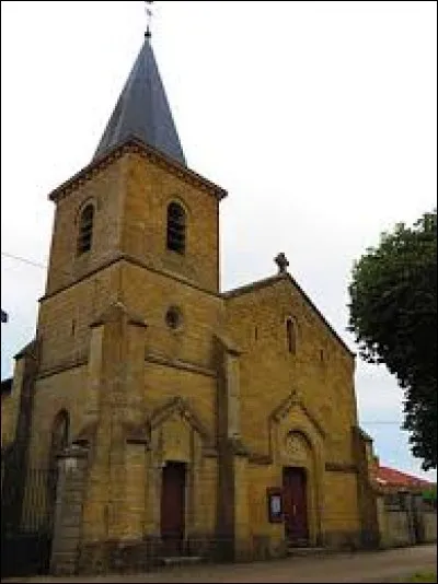 Nous sommes devant l'&eacute;glise Saint-Martin de Gouraincourt. Petit village Meusien de 56 habitants, il se situe dans l'ancienne r&eacute;gion ...