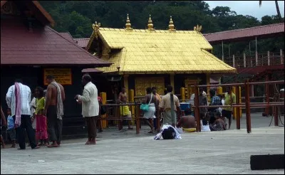 Le Temple de Sabarimala (Kerala, Inde du sud) n'est pas interdit à toutes les femmes : lesquelles ne sont pas admises ?