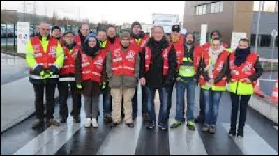 Un mouvement s'est créé, les gilets rouges, ils sont contre les gilets jaunes.