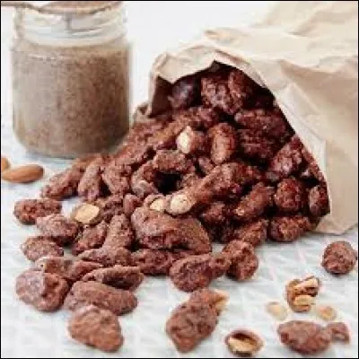 Sous quel nom est connu le chien d'Aubry de Montdidier qui s'acharna à poursuivre son meurtrier, un nommé Macaire ?