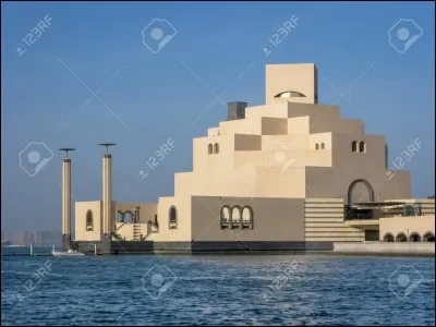 Une collection d'art islamique peut être admirée dans le musée de ... , capitale du Qatar