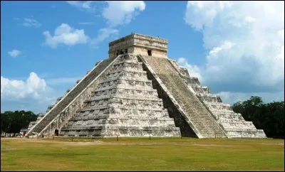 A quelle ancienne civilisation la vieille ville mexicaine d' Uxmal est-elle associée ?