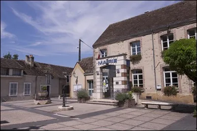 Cette petite commune de l'Aube, connue pour avoir été le théâtre d'un attentat contre le Général de Gaulle en 1961, c'est ...