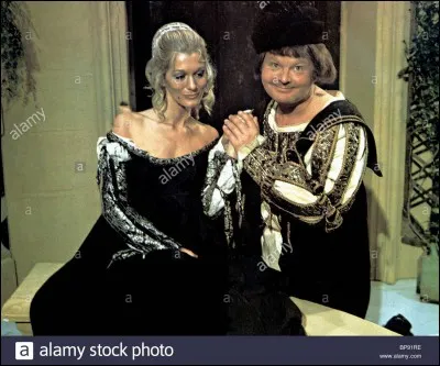 M et Mme Hill, Anglais, sont heureux et fiers de vous annoncer la venue au monde de ...