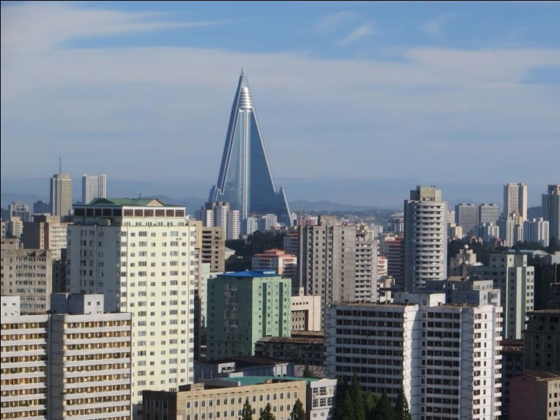 La capitale du pays est Pyongyang : c'est ...