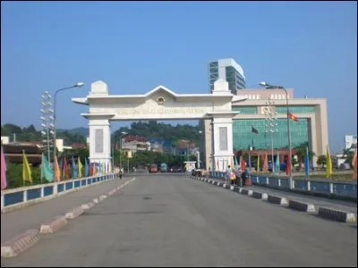 La Chine possède une frontière avec ce pays, c'est ...