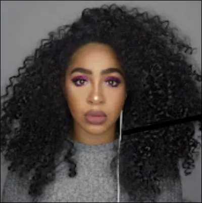 Qui est cette youtubeuse ?