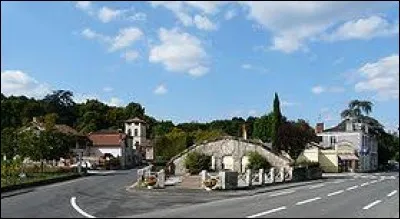 Terminons cette balade toujours en Nouvelle-Aquitaine, &agrave; Sarliac-sur-l'Isle. Commune de l'aire urbaine de P&eacute;rigueux, elle se situe dans le d&eacute;partement ...