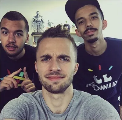 Combien a-t-il fait de vidéos avec Bigflo et Oli ?