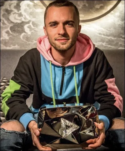 En quelle année a-t-il eu ses 10 millions d'abonnés ?