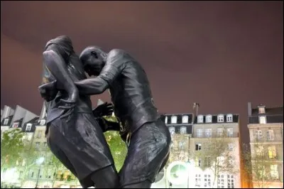 Quel joueur de foot a mis un coup de boule (contre l'Italie) ?