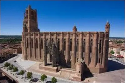 Dans quelle ville se trouve cette cathédrale ?