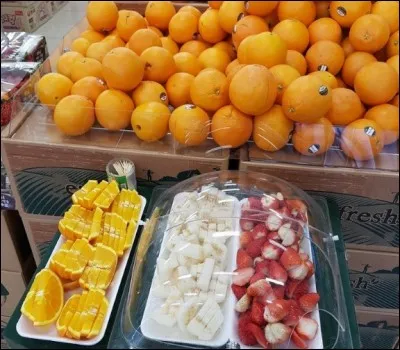 Dans les supermarchés, il est de coutume de voir les présentoirs ainsi agencés. Dans quel but ?