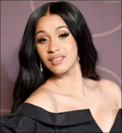 De quel DJ, Cardi B. est-elle accompagnée dans le tube "Taki Taki" ?