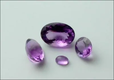 Laquelle de ces pierres n'est pas une pierre prcieuse ?