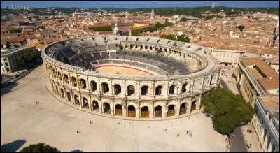 Quel est le code postal de Nîmes ?