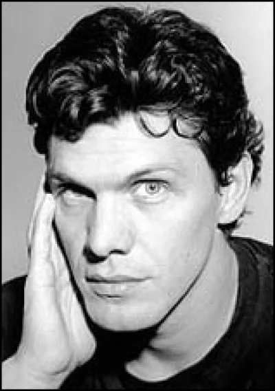 ''Pour une biguine avec toi'' est un titre de Marc Lavoine. Dans quel domaine Jean-Claude Biguine s'est-il fait connaître ?