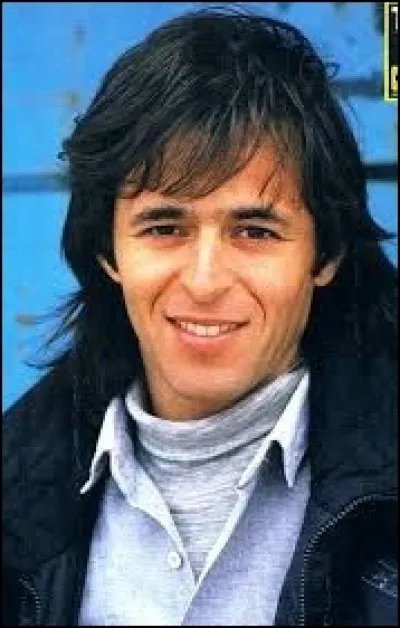 ''Envole-moi'' a chanté Jean-Jacques Goldman. Dédale et son fils Icare s'échappèrent du labyrinthe grâce à des plumes collées avec de la cire. Quel est le nom de la créature mythologique que Thésée y avait vaincue ?