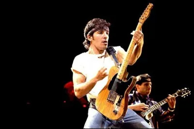 Bruce Springsteen ''Dancing In the Dark''. Quel est le nom de Dark Vador ?