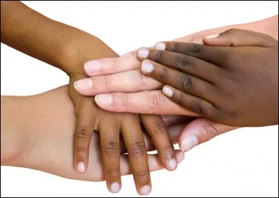 Tu es plutôt attiré par les personnes de couleur :