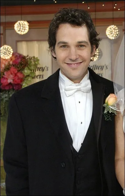 Comment Mike a-t-il rencontré Phoebe ?