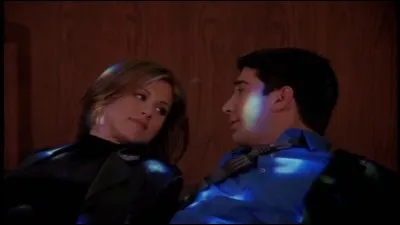 Où a lieu le premier rendez-vous entre Ross et Rachel ?